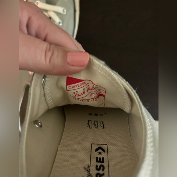Men’s Chuck Taylor All Star Size 9 (or Women’s size 11) - Picture 4 of 6